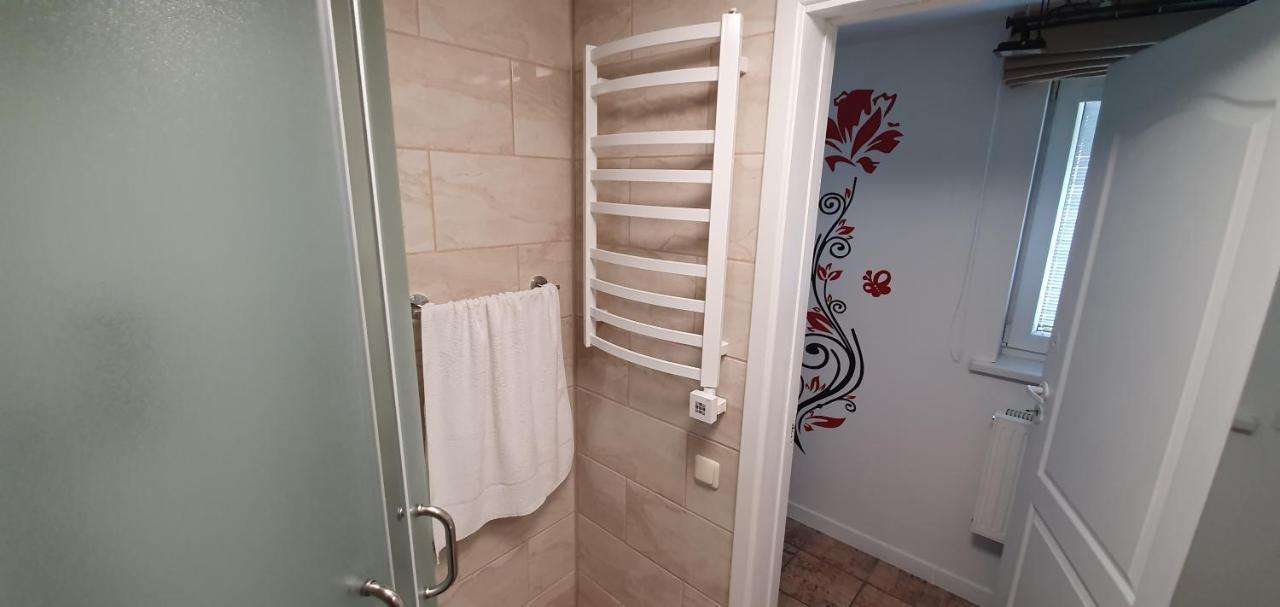 Aparthotel Savas 3 ,, Cosy House Studio" & Parking Kaunas Exterior foto