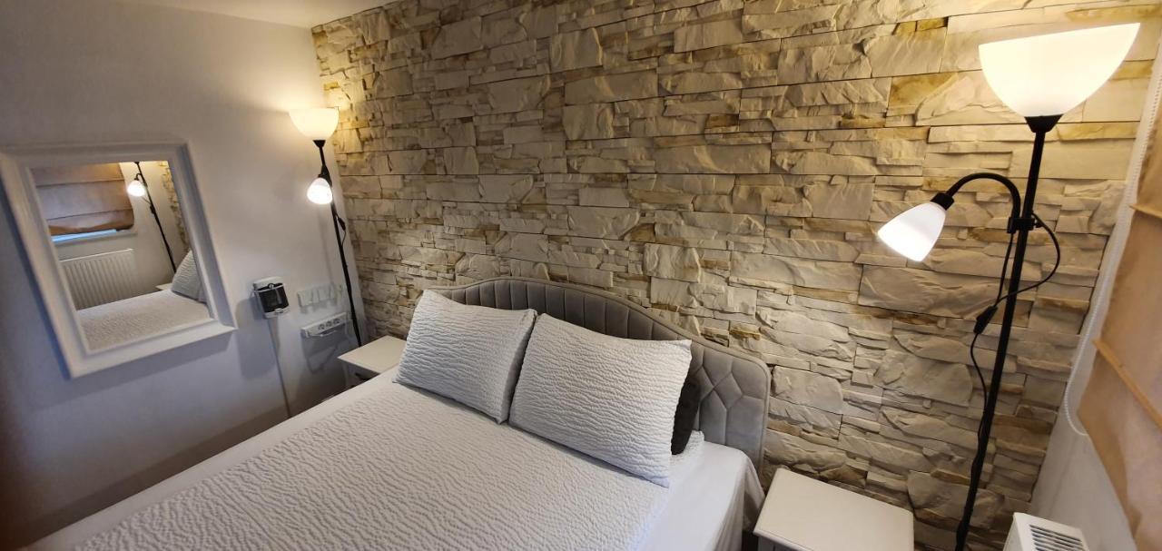 Aparthotel Savas 3 ,, Cosy House Studio" & Parking Kaunas Exterior foto